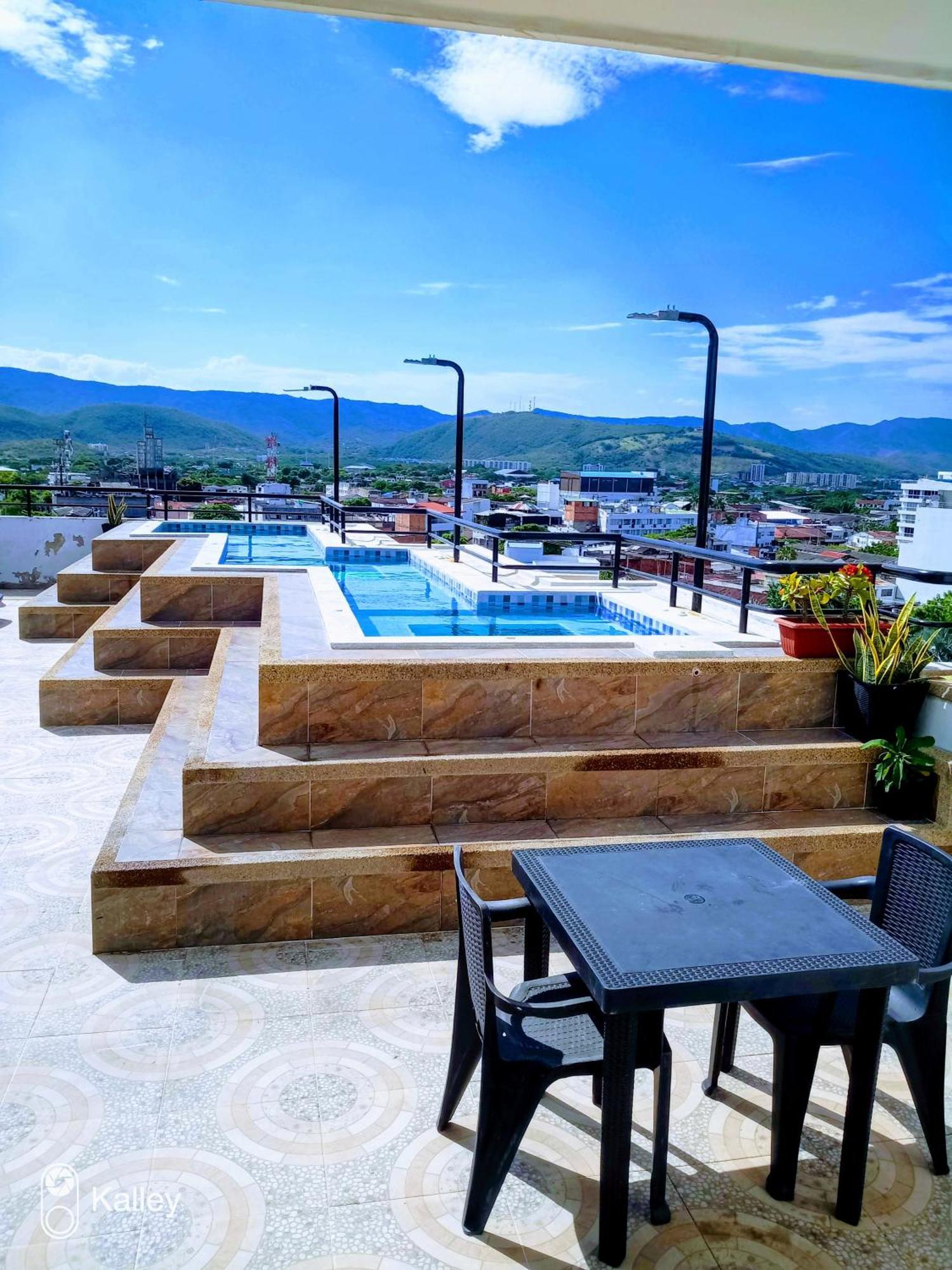 Okawango Hotel Girardot Luaran gambar