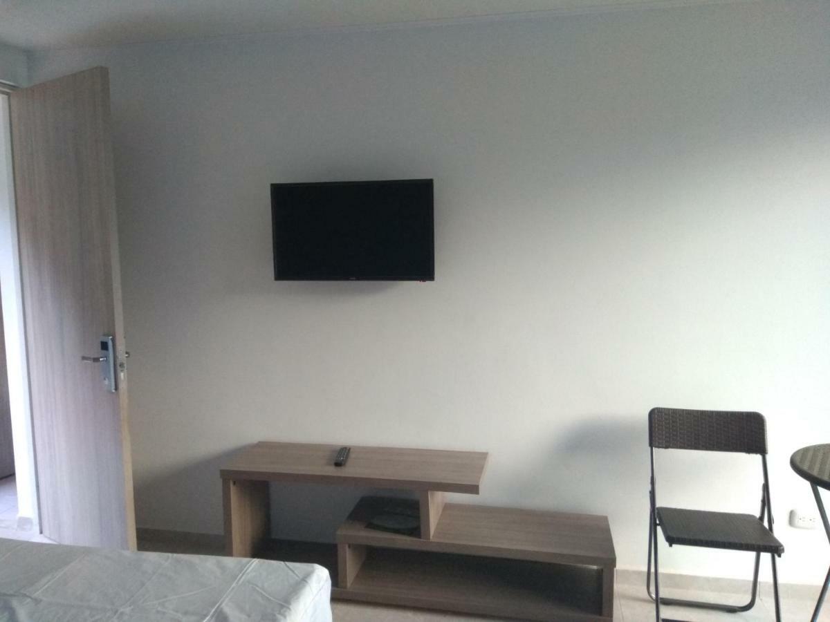 Okawango Hotel Girardot Luaran gambar