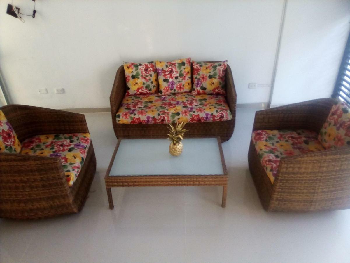 Okawango Hotel Girardot Luaran gambar